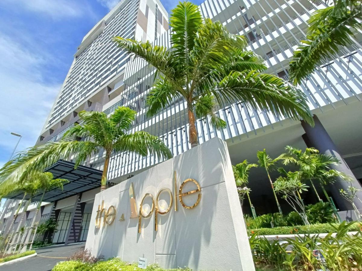 The Apple Residence By Heystay Management Malacca Εξωτερικό φωτογραφία